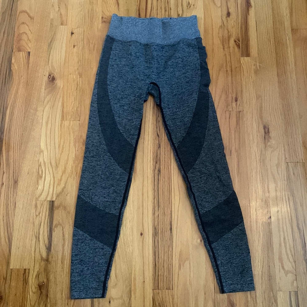 PINK SPORT Grey Seamless Sport Leggings - Size S
